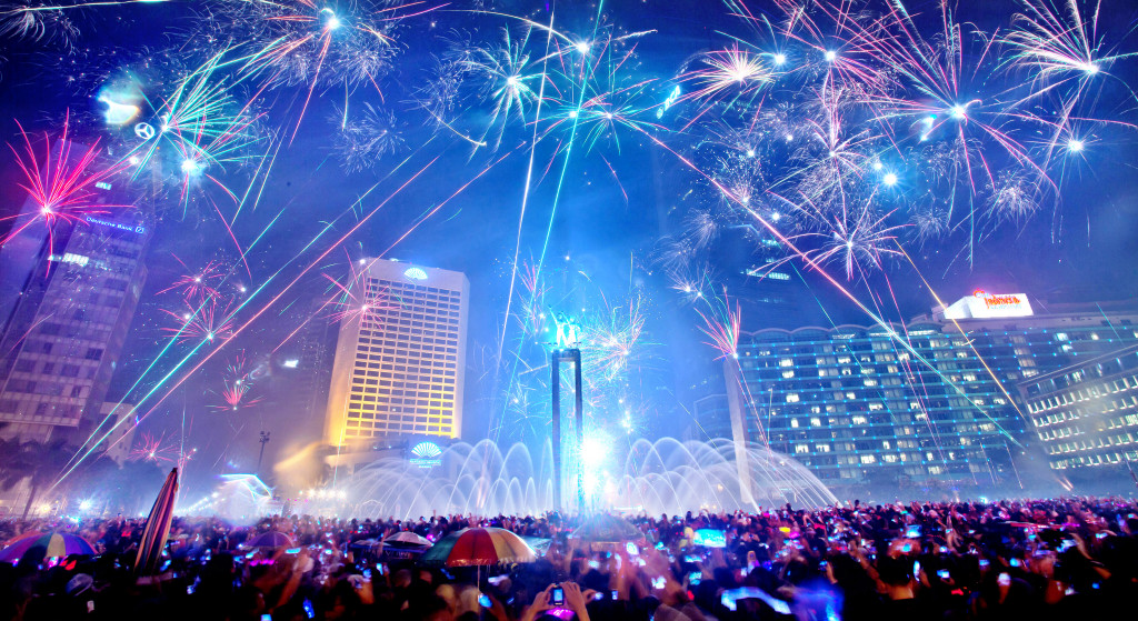 Ilustrasi warga merayakan tahun baru di kawasan bundaran HI. Foto: MI/Permana