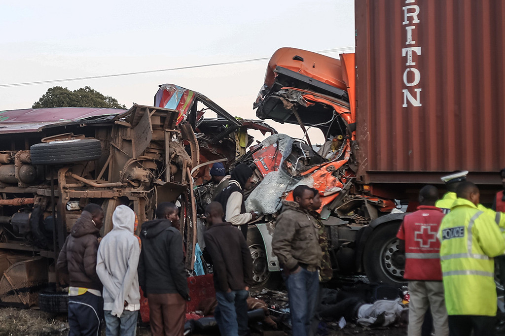 30 Orang Tewas dalam Tabrakan Bus dan Truk di Kenya