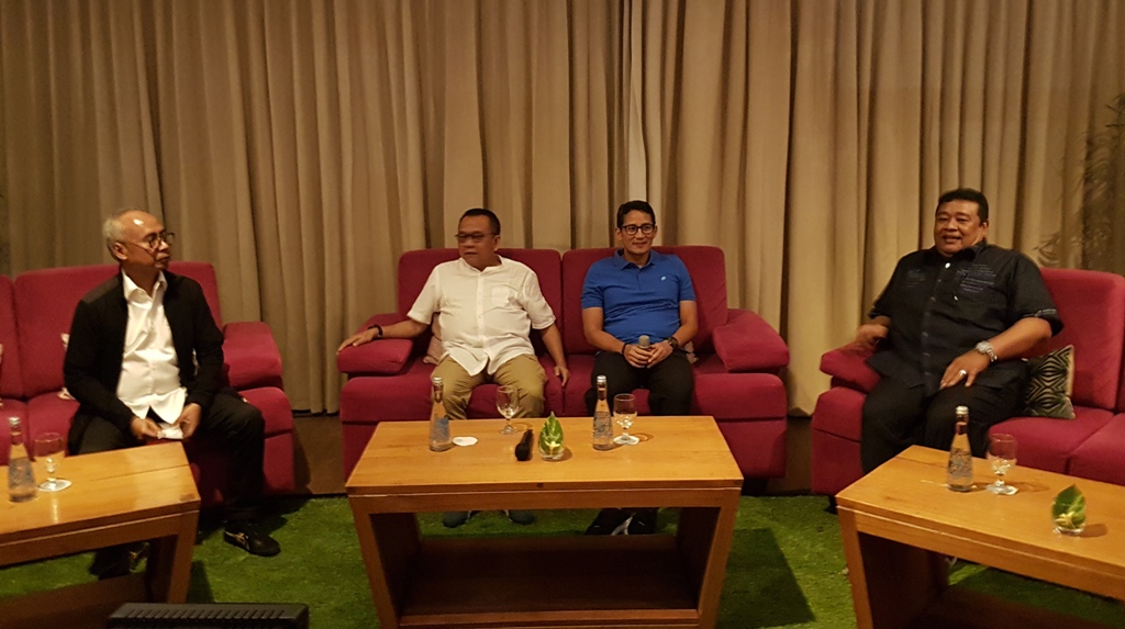 Sandiaga Uno saat konferensi pers di Segara Resto, Jakarta, Minggu 31 Desember 2017. Foto: Medcom.id/ M. Rizky Adhestian.