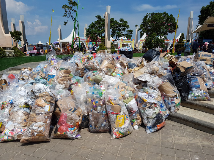 Ada 1.037 Kg Sampah di Ancol Usai Malam Tahun Baru