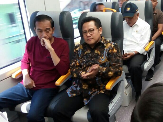 Jokowi & Muhaimin Janjian Jajal Kereta Bandara