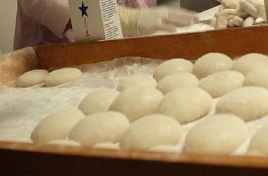 Dua Orang Tewas Tersedak Kue Mochi di Jepang