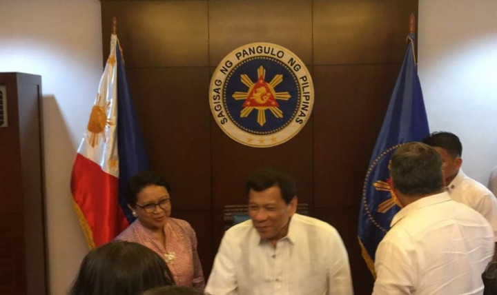 Bertemu Presiden Filipina, Menlu Retno Bahas Nasib Sandera