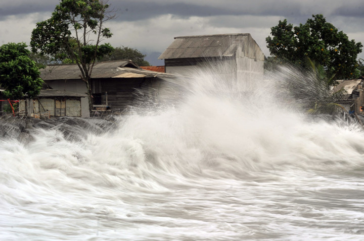 Waspadai Trilogi Supermoon