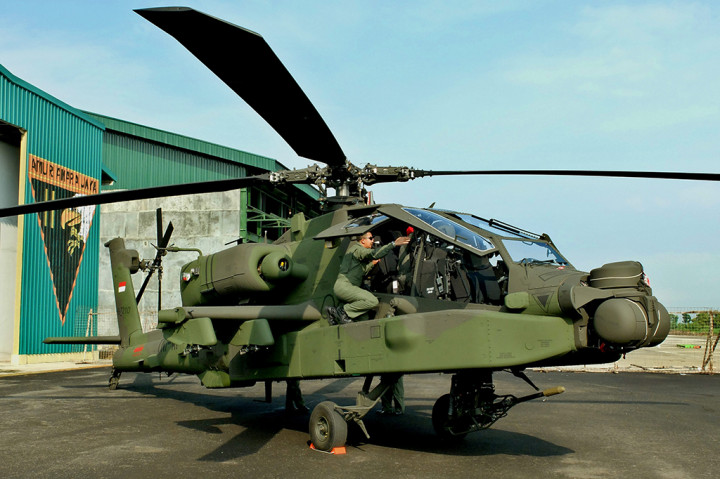 Delapan Heli Apache Perkuat TNI AD