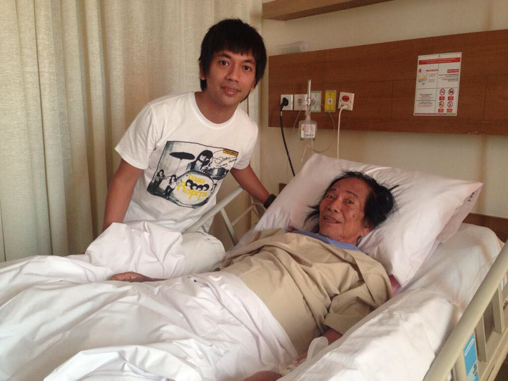 Rian D'masiv Berduka atas Meninggalnya Yon Koeswoyo