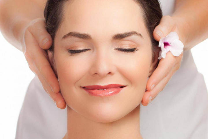 Yoga Wajah Membantu Menunda Proses Penuaan