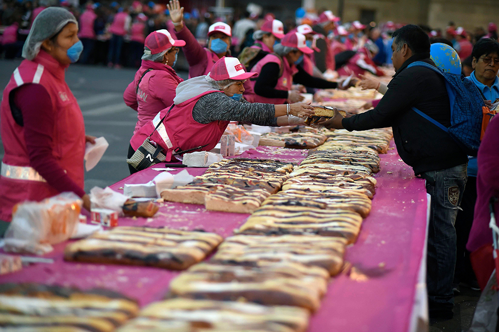 Kemeriahan Pesta Roti 'Rosca de Reyes' di Brasil