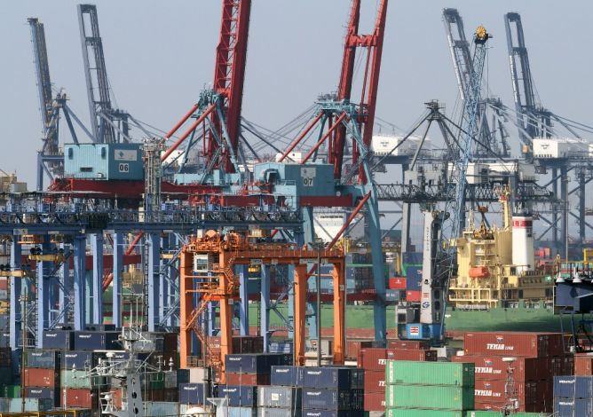 Anak Usaha Semen Indonesia lLuncurkan Solusi e-logistik