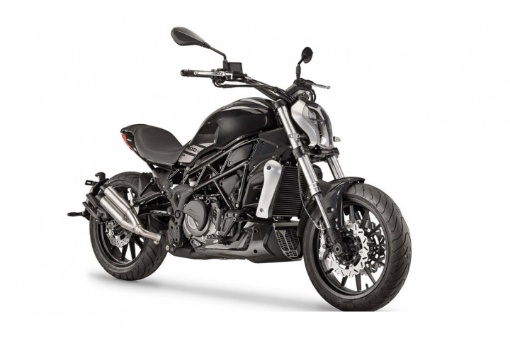 Benelli 402S, Versi Lain dari Ducati XDiavel
