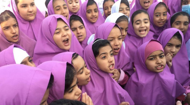 Cegah Pengaruh Asing, Iran Larang Pelajaran Bahasa Inggris