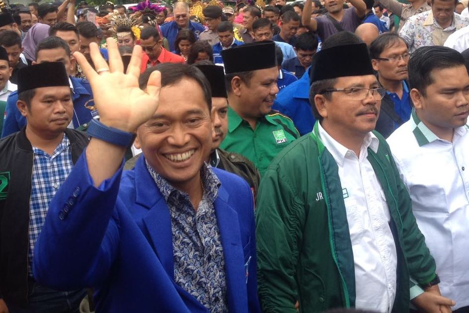 JR Saragih-Ance Selian Daftar ke KPU Sumut