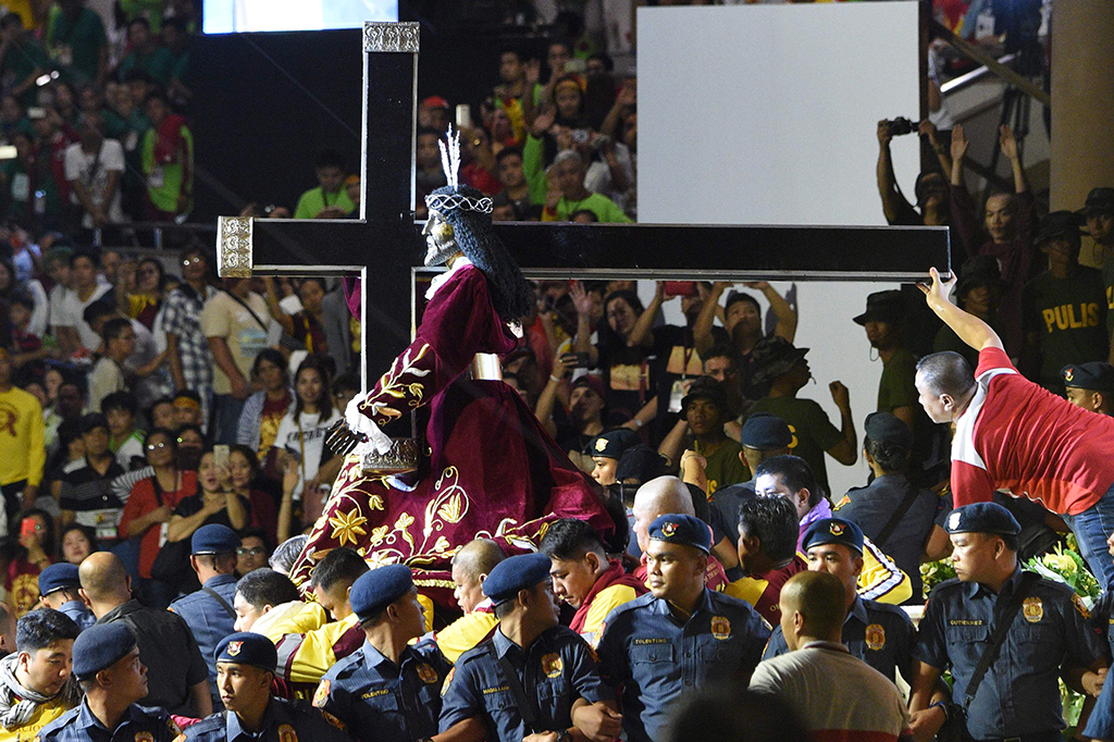 Ratusan Ribu Umat Katolik di Filipina Ikuti Festival Black Nazarene