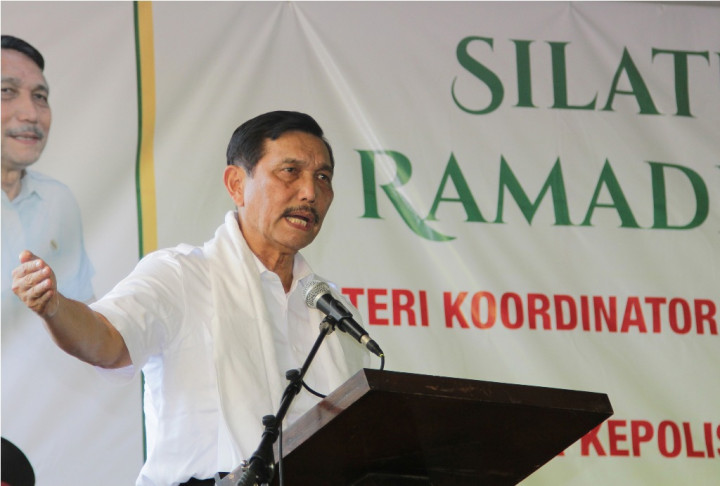 Menko Luhut Ingin LRT Gunakan Produk dalam Negeri