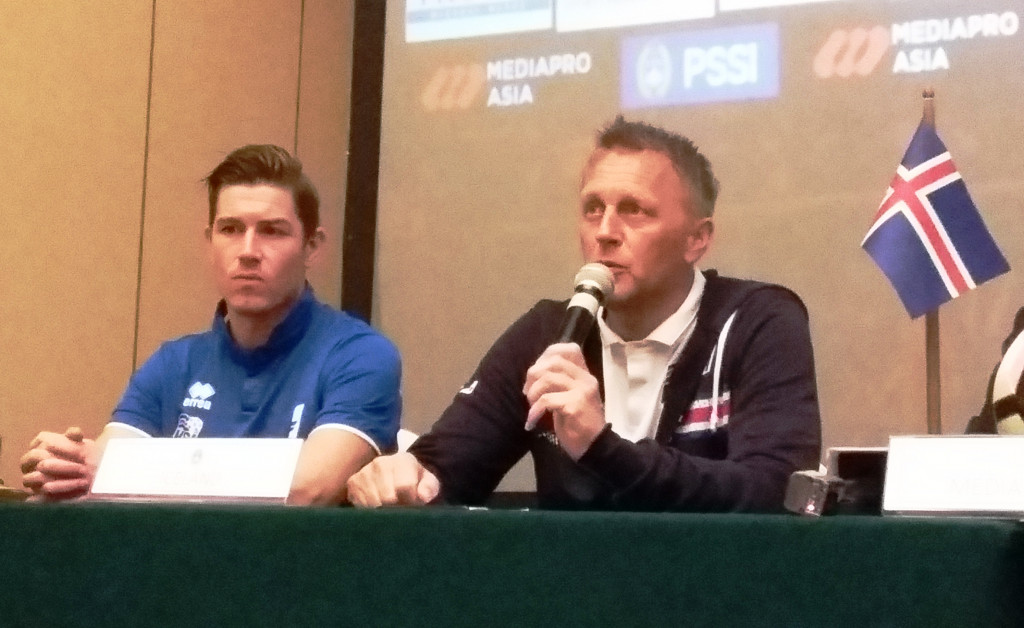Pelatih Islandia Heimir Hallgrimsson (kanan) dan pemain Islandia Olafur Skulason-Medcom.id/Ahmad Mustaqim