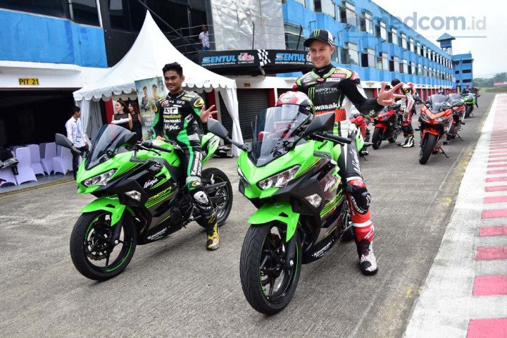 Jonathan Rea Suka Layout Sentul saat Jajal Ninja 250 Baru