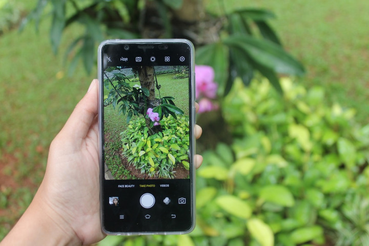 Vivo V7, Bisa Selfie Bokeh Pakai Satu Kamera