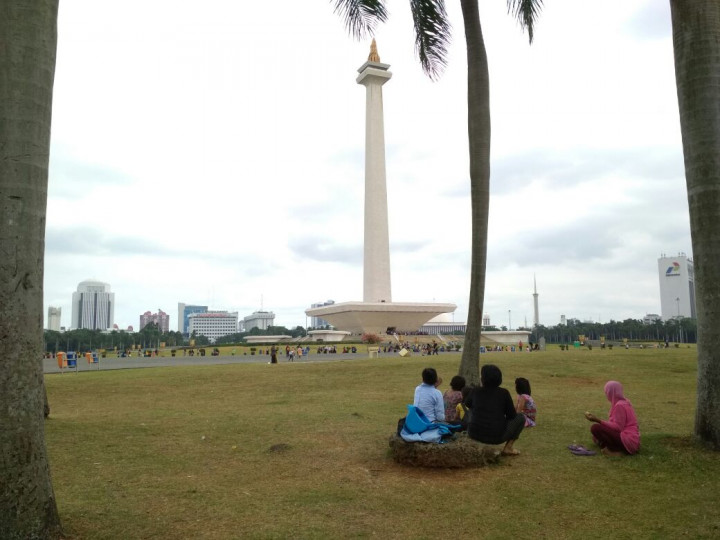 Seluruh Pagar Kawat Monas Sudah Dicopot