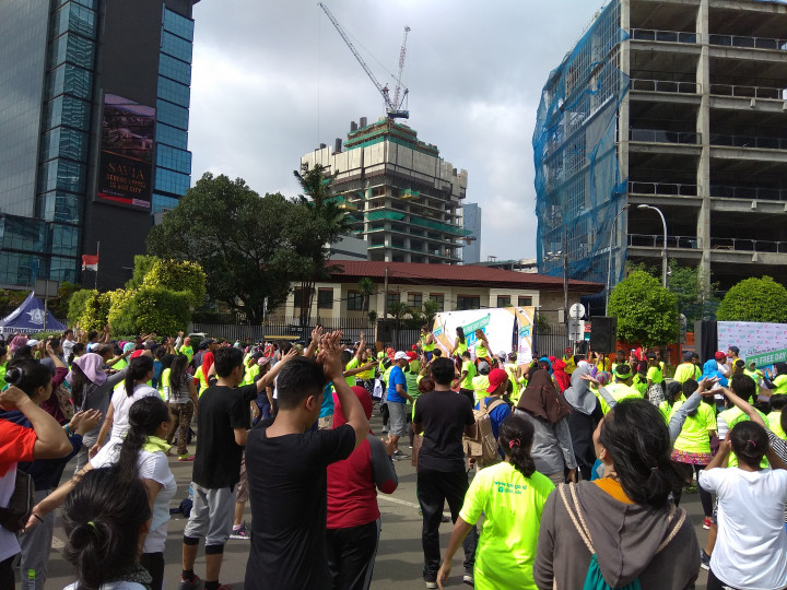 Antusiasme Warga Jakarta Ikuti Senam Bersama di CFD