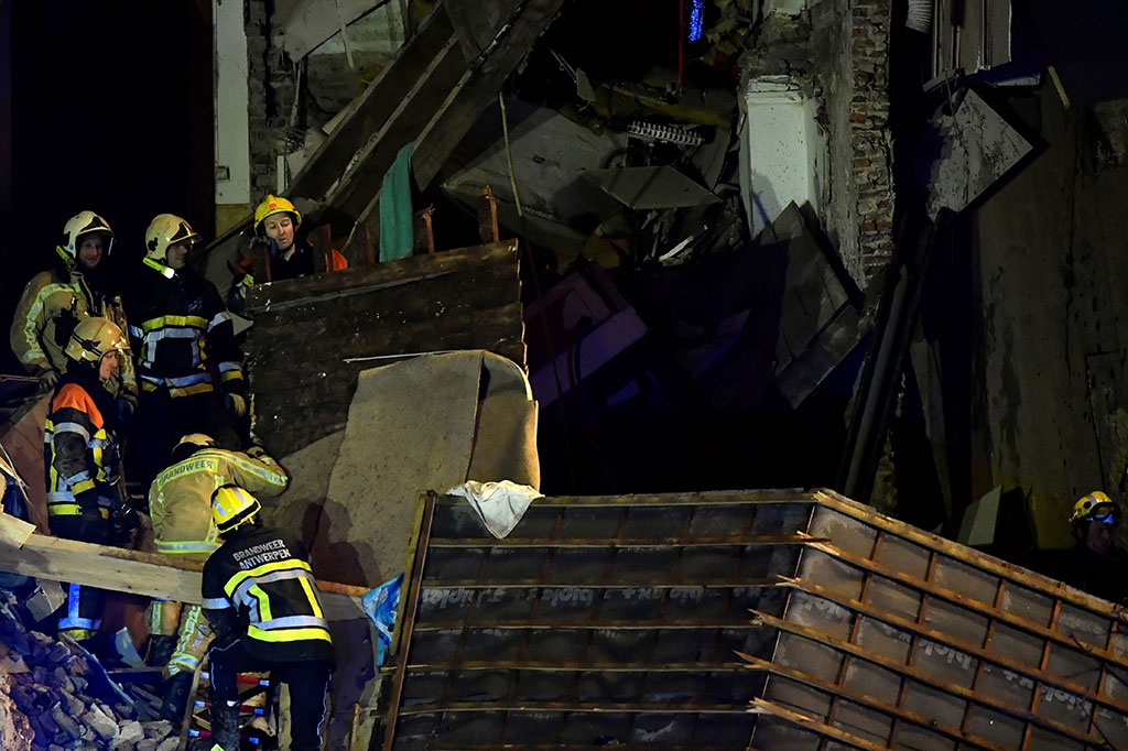 Sebuah Rumah di Belgia Runtuh akibat Ledakan Gas