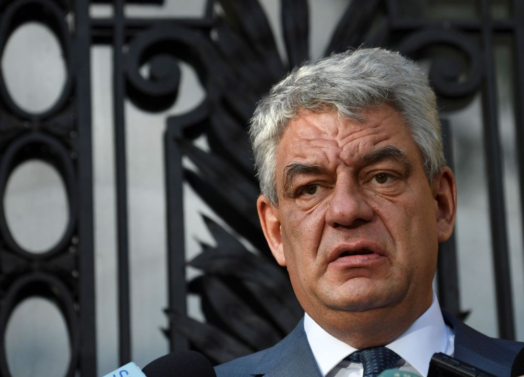 Pemimpin partai politik Mihai Tudose menarik dukungan untuk membentuk pemerintahan (Foto: AFP).