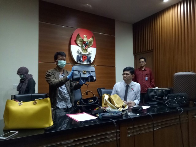 Uang Hasil Korupsi Bupati Kukar Rp436 Miliar