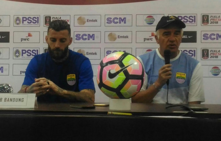 Pelatih Persib Puas Kinerja Michael Essien Cs