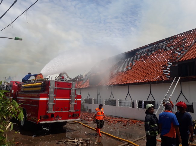 Asap Dilaporkan Mengepul di Museum Bahari