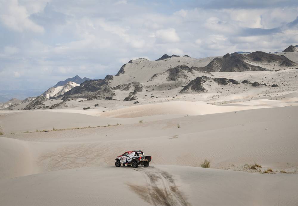 Aksi Bernhard Ten Brinke di S11 Dakar Rally 2018. Dakar