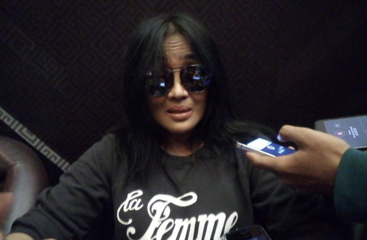 Anak Atiek CB Tak Tahu Ibunya Populer