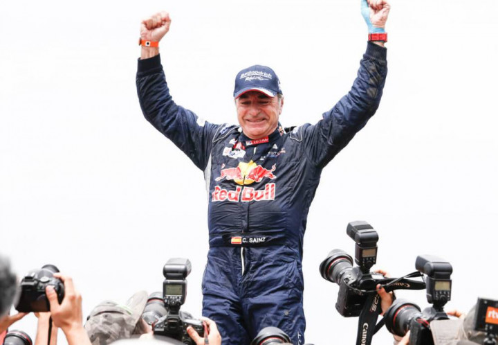 Carlos Sainz Akhiri Karir dengan Juara Dakar Rally 2018