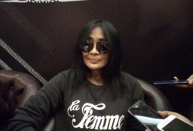 Meski Tak Suka Musik Pop, Atiek CB Puji Isyana Sarasvati dan Raisa