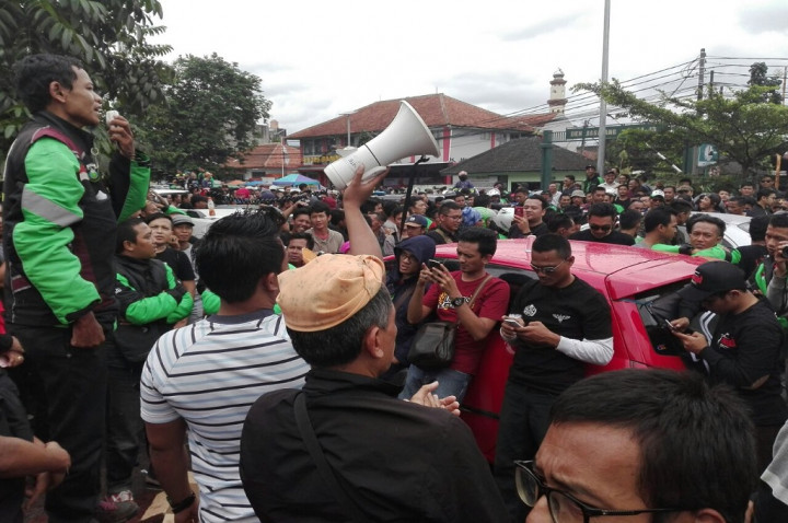 Driver Gojek Tuntut Kesetaraan seperti Pengemudi Taksi Konvensional