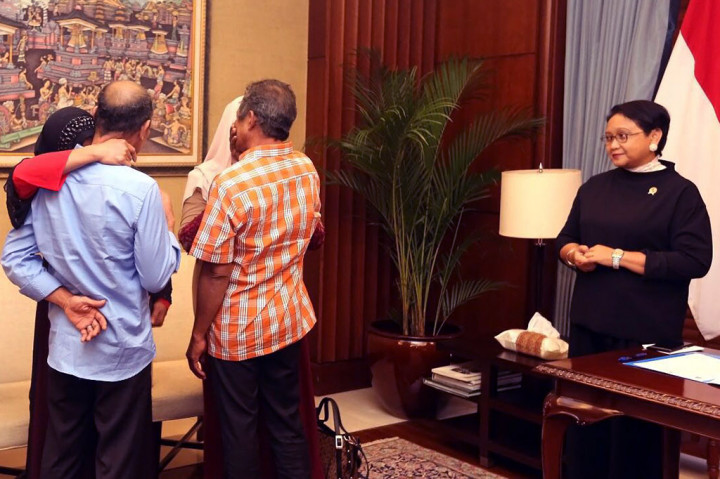 Dua WNI Sandera Abu Sayyaf Diserahkan ke Keluarga