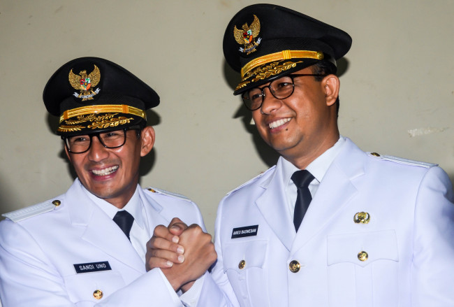 Catatan Kaki 100 Hari Anies-Sandi