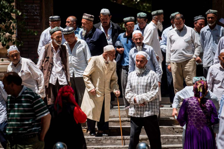 Tiongkok Tampung 120.000 Warga Uighur di Kamp Didik Politik