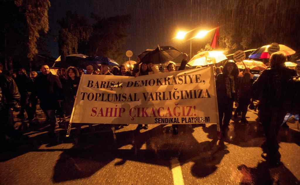 Warga Siprus keturunan Turki melakukan aksi protes melawan pemerintahan Presiden Erdogan (Foto: AFP).