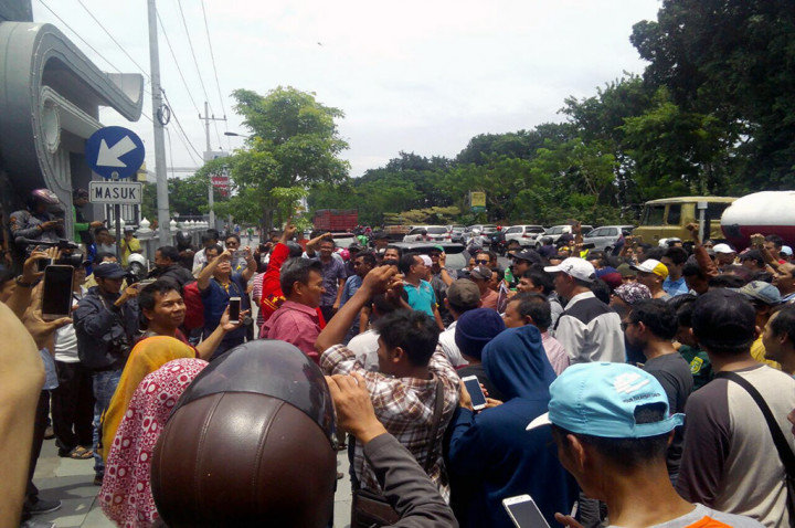 Ribuan Pengemudi Angkutan Online Gelar Aksi Damai di Jatim