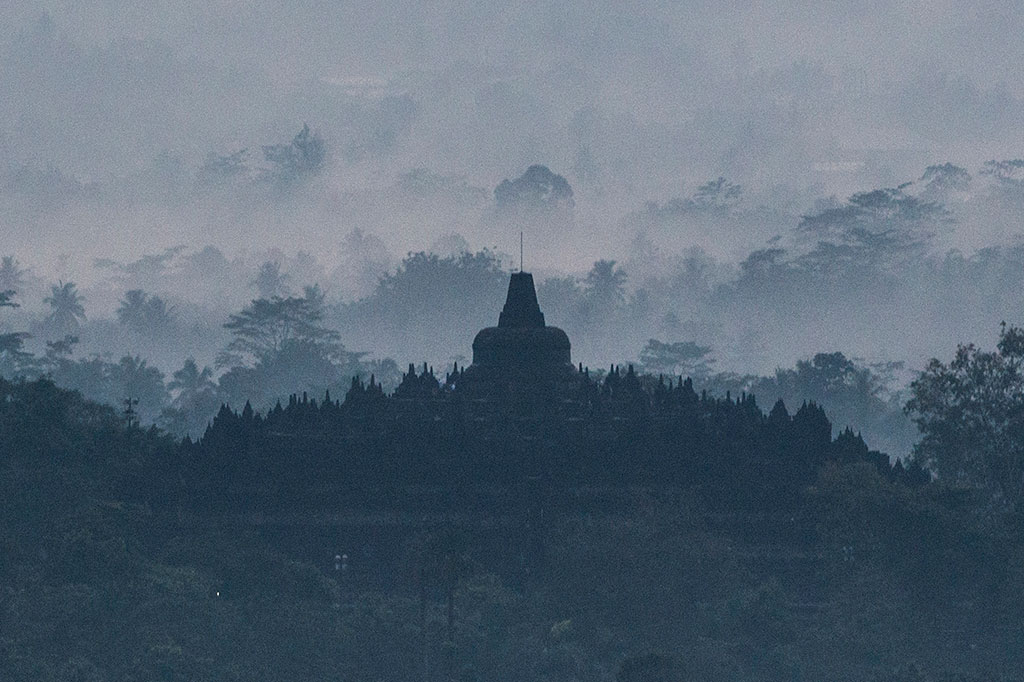 Merawat Pesona Candi Borobudur