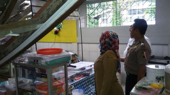 Atap Kantin Roboh, 5 Pelajar SMK di Tangerang Dibawa ke RS