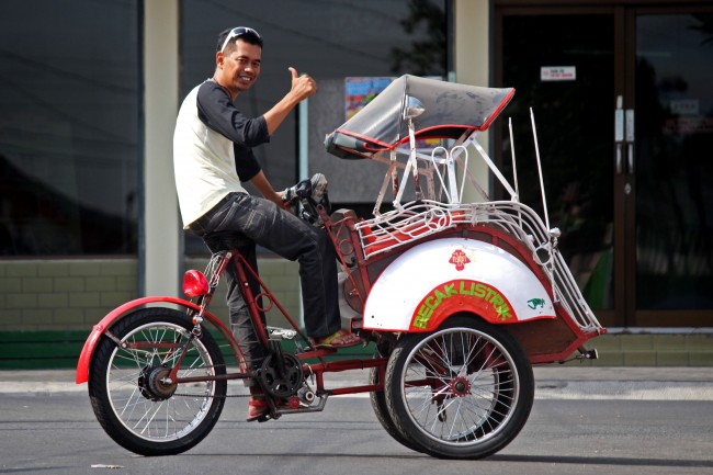 PLN Sebut tak Sulit Membuat Becak Listrik