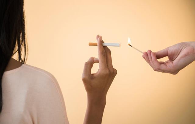 Penelitian: Hanya Merokok Satu Batang Sehari Dapat Meningkatkan Risiko Sakit Jantung