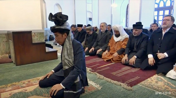 Cerita Jokowi Saat Jadi Imam Salat di Afghanistan