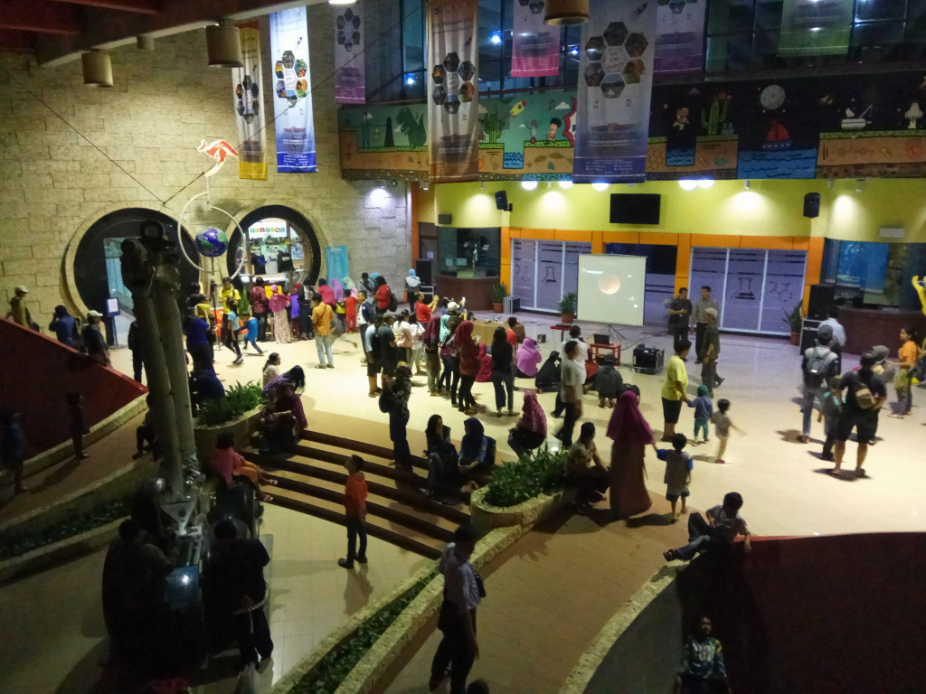 Suasana Pusat Peragaan Ilmu Pengetahuan dan Teknologi (PP IPTEK) Taman Mini Indonesia Indah (TMII)/Medcom.id/Faisal Abdalla