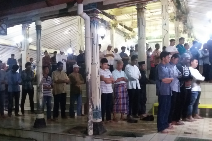 Warga Yogyakarta Padati Masjid Gedhe Kauman untuk Salat Gerhana