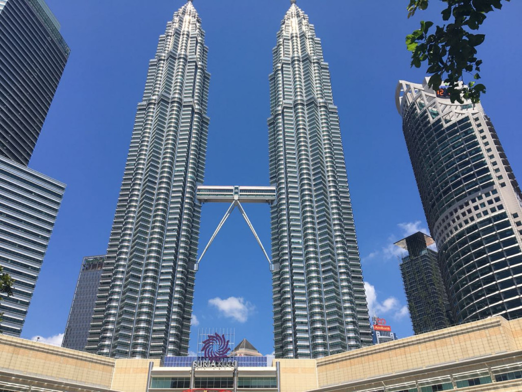 Menara Kembar Petronas, Ikon Wisata Malaysia
