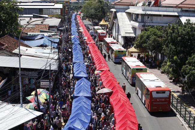 Ada Tenda PKL Elite di Jalan Jatibaru