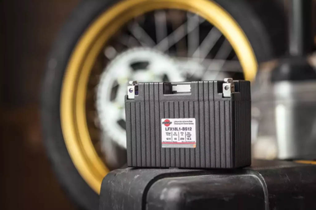 Aki lithium mulai banyak beredar. Motorcyclist