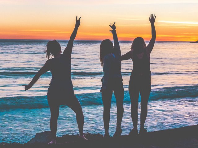 Wanita single tidak membutuhkan seseorang untuk membuatnya merasa lengkap atau utuh. Sebaliknya, mereka penuh dengan kepercayaan diri terhadap kualitas mereka sendiri. (Foto: Marion Michele/Unsplash.com)