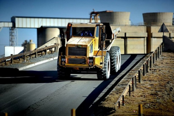 Listrik Padam, 950 Pekerja Tambang Terjebak di Bawah Tanah